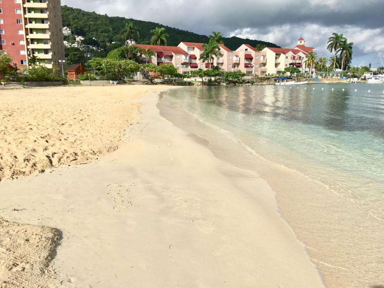 Castle By The Shore Ocho Rios Ngoại thất bức ảnh